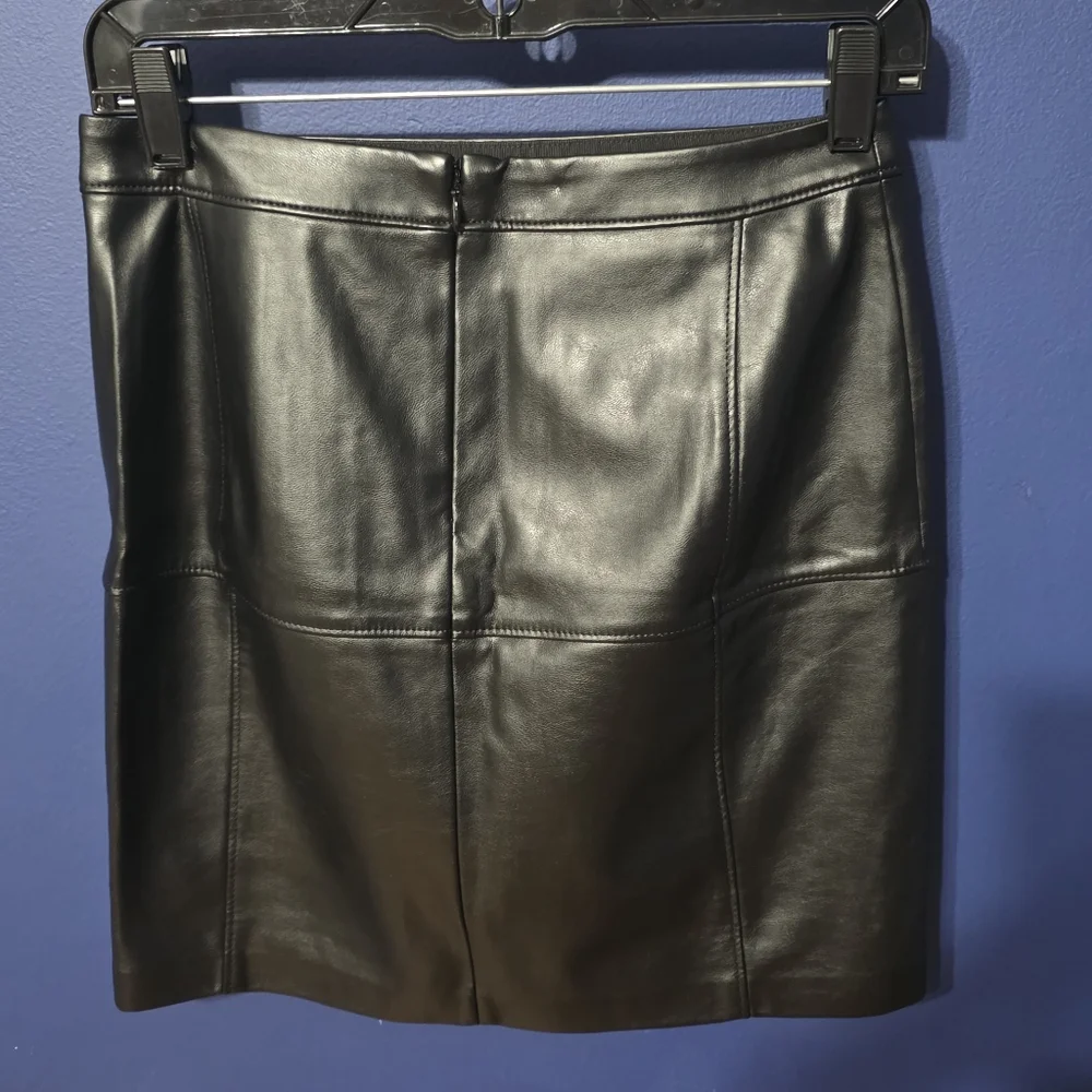 White House Black Market WHBM Black Pencil Mini Skirt Size 0 - Picture 2 of 5